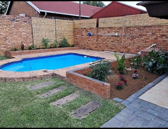 3 BEDROOM HOUSE FOR SALE IN MONTANA PARK